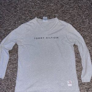 Vintage grey Tommy hill figure long sleeve